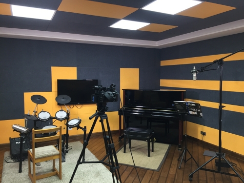 原声录音棚(木屋配音) 原声录音棚(木屋配音)